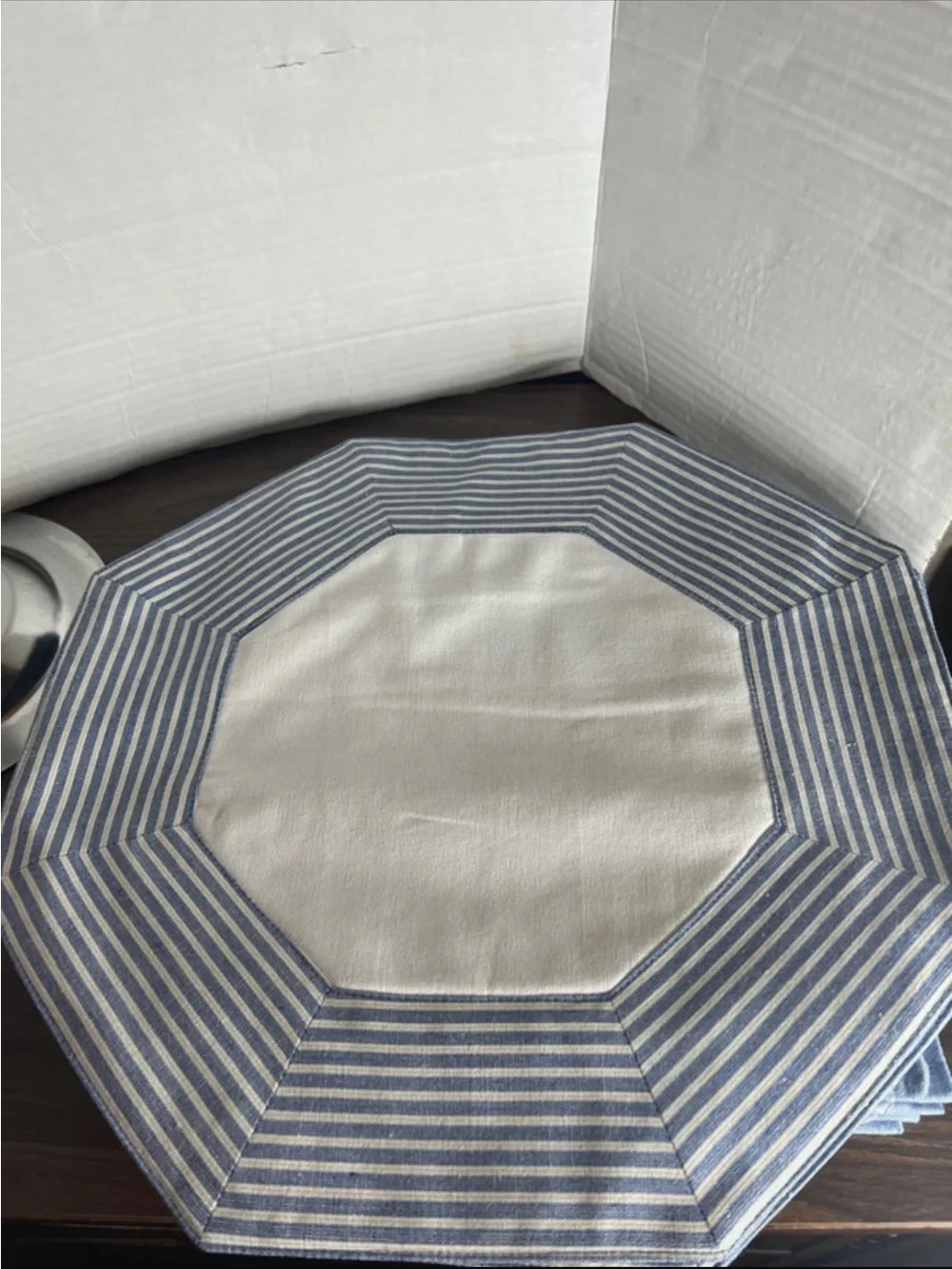 Crate & Barrel Striped Octagonal Placemat and Blue Napkin Set for 4